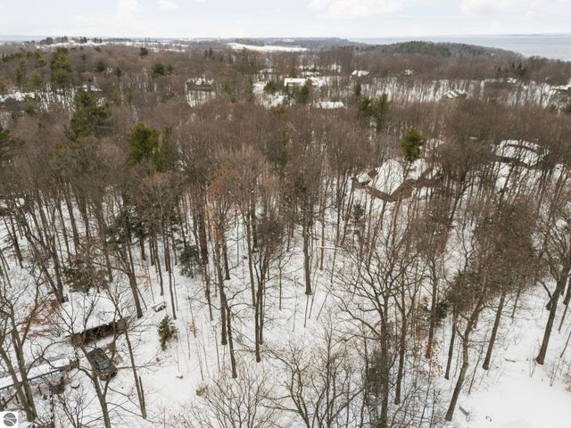 3019 Ishpeming Trail, Traverse City, MI 49686