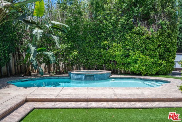 119 N Maple Drive, Beverly Hills, CA 90210