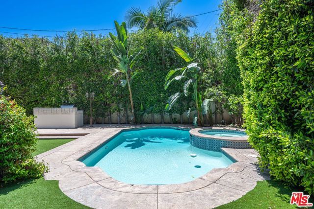 119 N Maple Drive, Beverly Hills, CA 90210