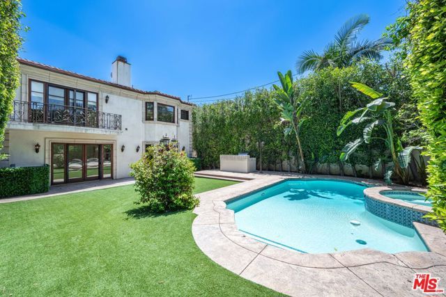 119 N Maple Drive, Beverly Hills, CA 90210