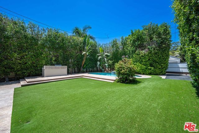 119 N Maple Drive, Beverly Hills, CA 90210