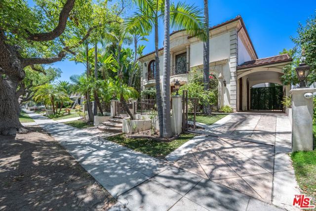 119 N Maple Drive, Beverly Hills, CA 90210