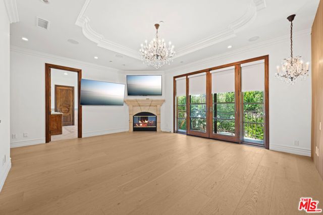 119 N Maple Drive, Beverly Hills, CA 90210
