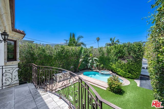 119 N Maple Drive, Beverly Hills, CA 90210
