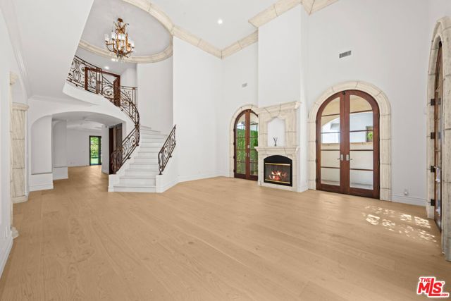 119 N Maple Drive, Beverly Hills, CA 90210