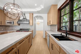 119 N Maple Drive, Beverly Hills, CA 90210