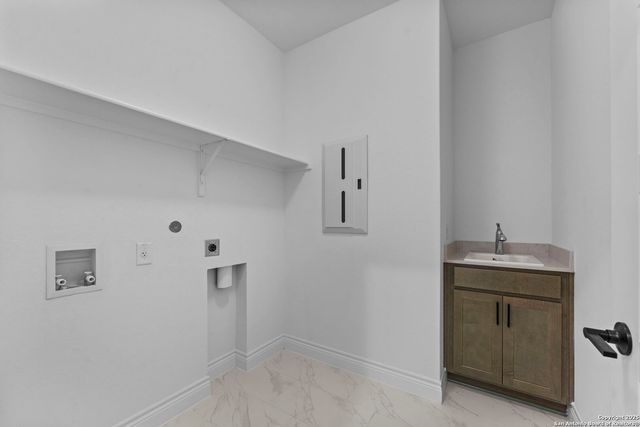 11351 Lone Ranger, San Antonio, TX 78254