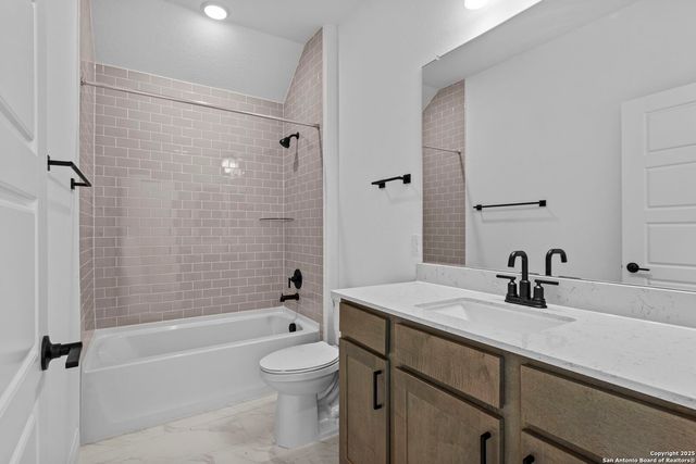 11351 Lone Ranger, San Antonio, TX 78254