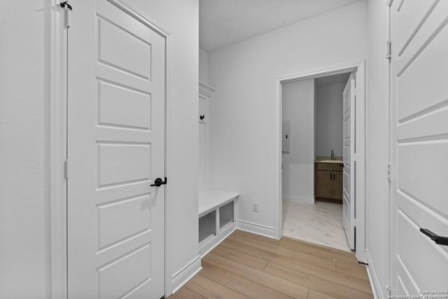 11351 Lone Ranger, San Antonio, TX 78254