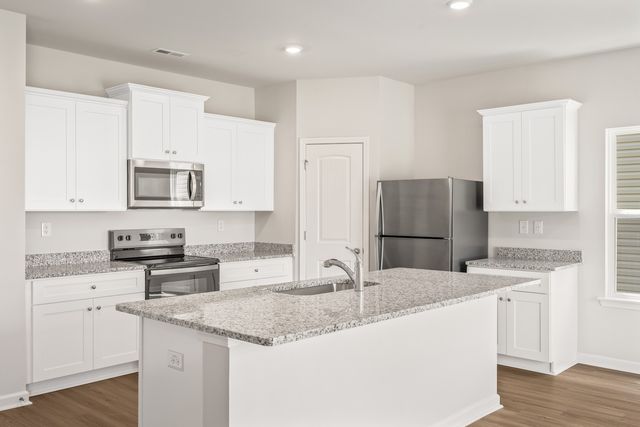 2040 Lala Loop, White Bluff, TN 37187