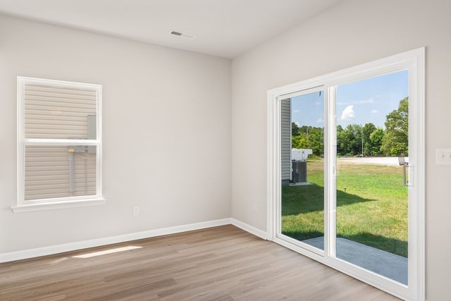 2040 Lala Loop, White Bluff, TN 37187