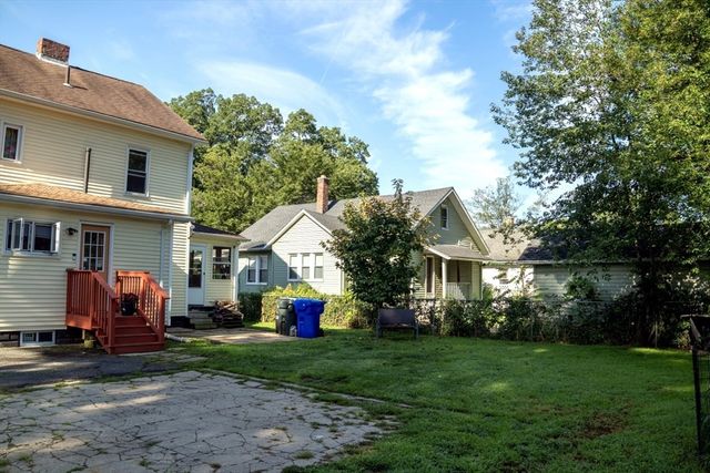 1388 Bay St, Springfield, MA 01109