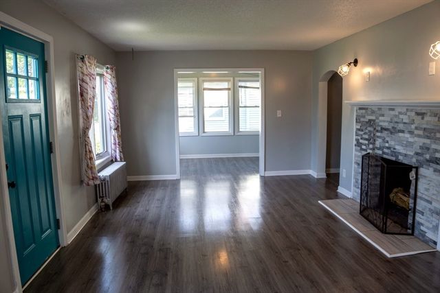 1388 Bay St, Springfield, MA 01109