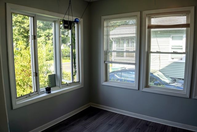 1388 Bay St, Springfield, MA 01109