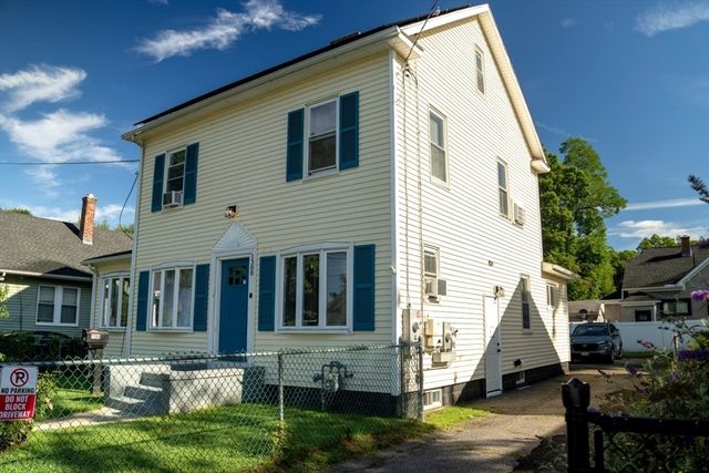1388 Bay St, Springfield, MA 01109