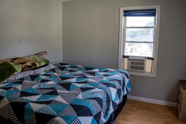 1388 Bay St, Springfield, MA 01109