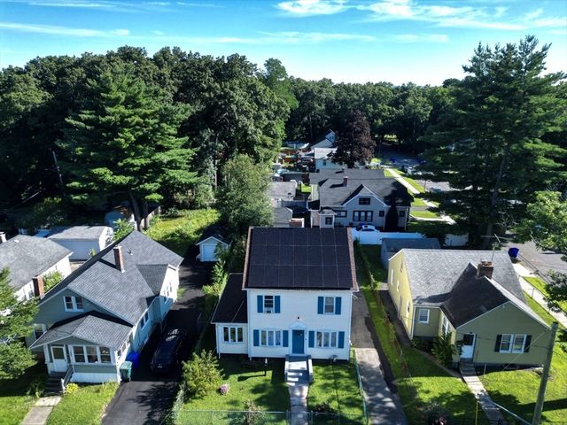 1388 Bay St, Springfield, MA 01109