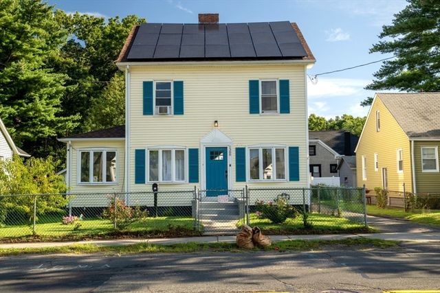 1388 Bay St, Springfield, MA 01109