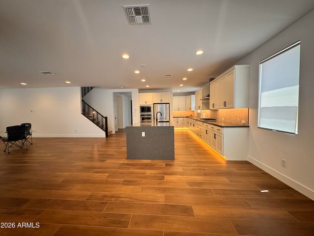 7283 W BLUE SKY Drive, Peoria, AZ 85383