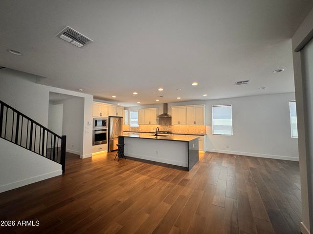 7283 W BLUE SKY Drive, Peoria, AZ 85383