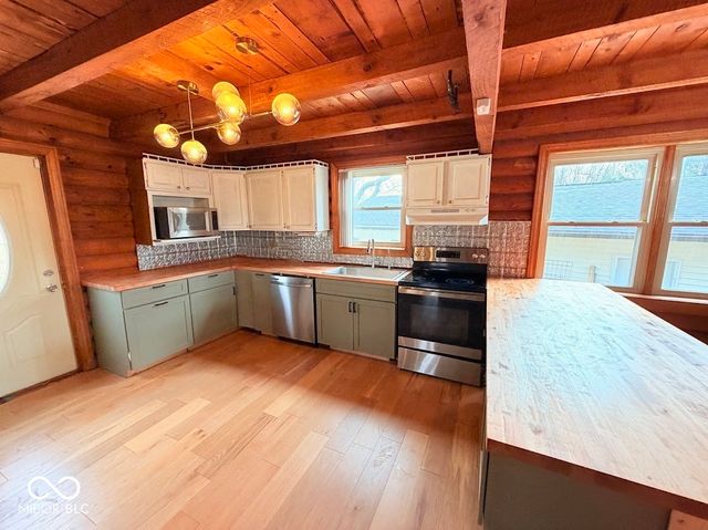 2037 W County Road 300 S, Danville, IN 46122