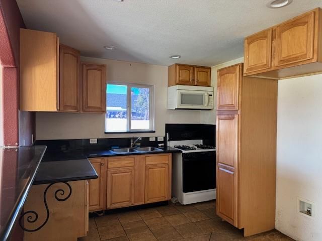 8770 Gerber Rd, Sacramento, CA 95828