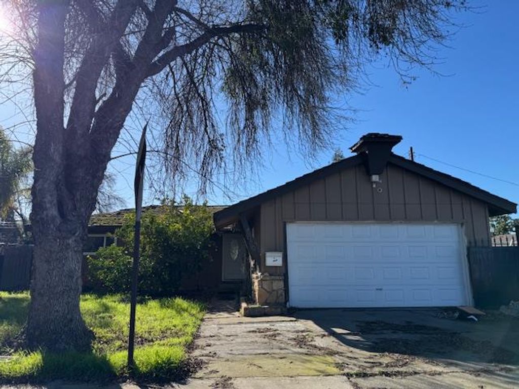 8770 Gerber Rd, Sacramento, CA 95828