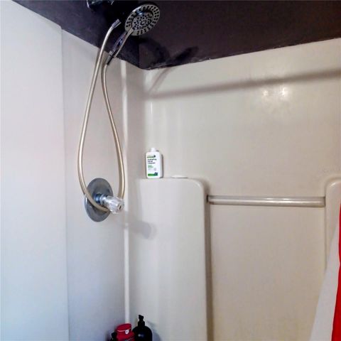 719 OAK LANE, Lady Lake, FL 32159