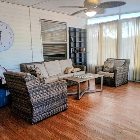 719 OAK LANE, Lady Lake, FL 32159