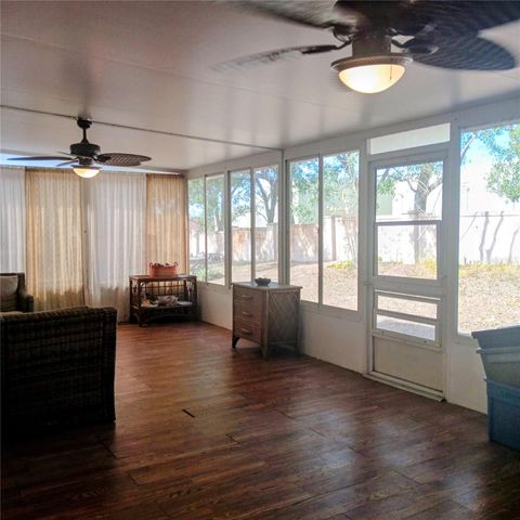 719 OAK LANE, Lady Lake, FL 32159