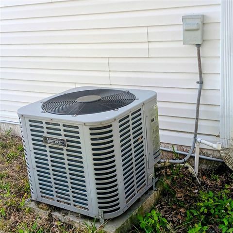 719 OAK LANE, Lady Lake, FL 32159