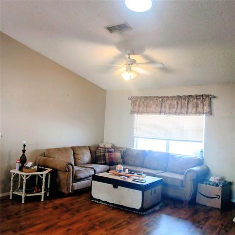 719 OAK LANE, Lady Lake, FL 32159