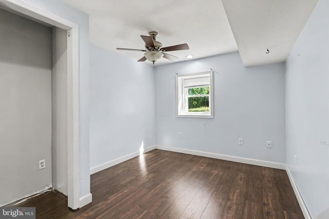 100 AMANDA AVE, Hanover, PA 17331