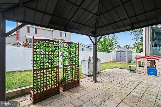 100 AMANDA AVE, Hanover, PA 17331
