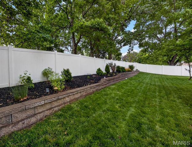 822 Haversham Drive, St Charles, MO 63304