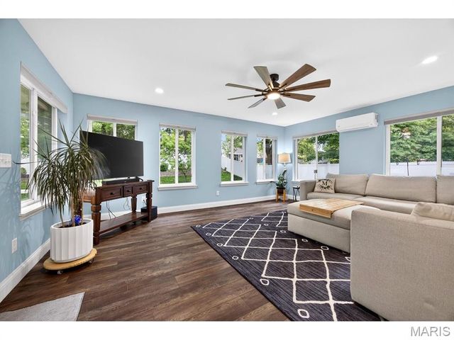 822 Haversham Drive, St Charles, MO 63304