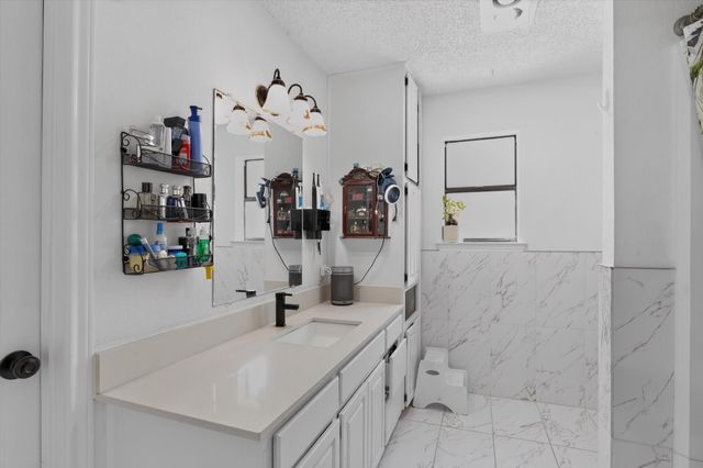 2324 Markland Street, Irving, TX 75060