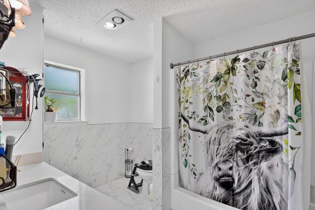 2324 Markland Street, Irving, TX 75060