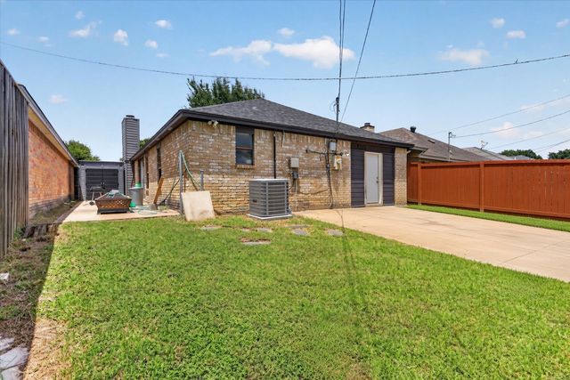 2324 Markland Street, Irving, TX 75060
