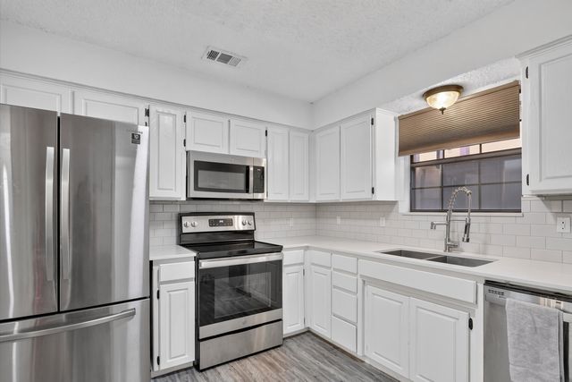 2324 Markland Street, Irving, TX 75060