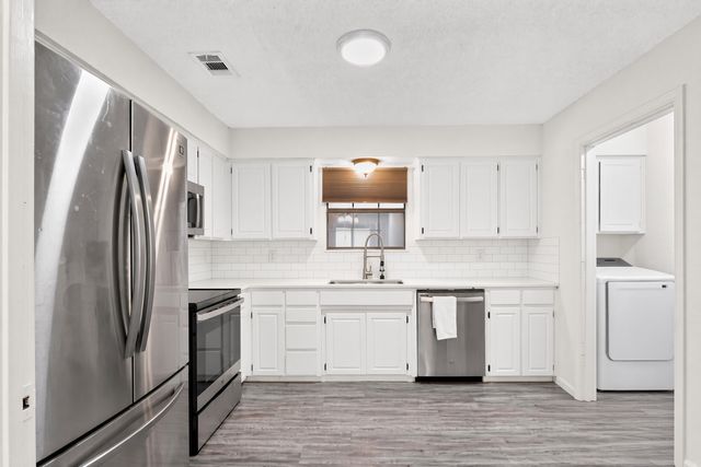 2324 Markland Street, Irving, TX 75060
