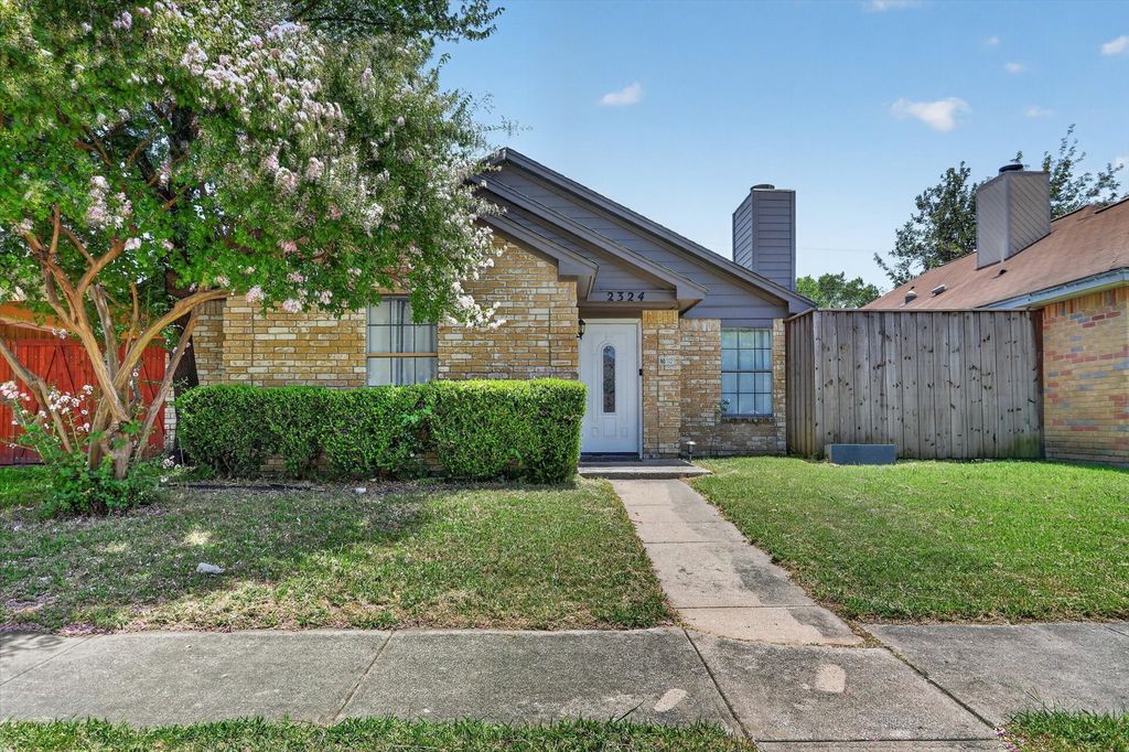 2324 Markland Street, Irving, TX 75060