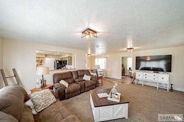 997 E 1450 N, Shelley, ID 83274