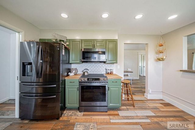 997 E 1450 N, Shelley, ID 83274