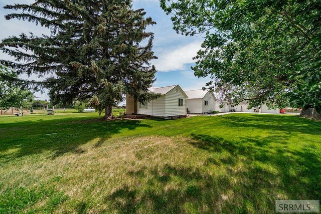 997 E 1450 N, Shelley, ID 83274