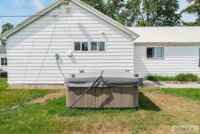 997 E 1450 N, Shelley, ID 83274