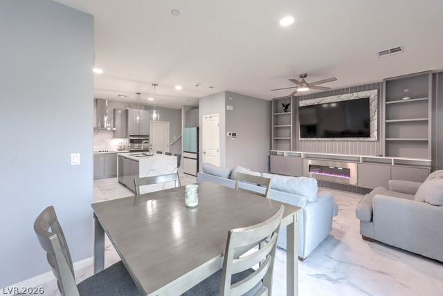 528 Thistleberry Avenue, Henderson, NV 89044