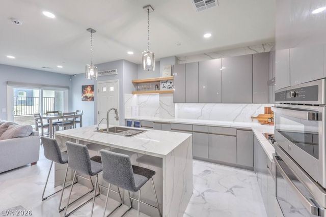 528 Thistleberry Avenue, Henderson, NV 89044