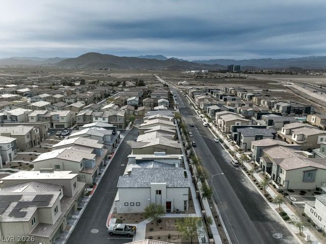 528 Thistleberry Avenue, Henderson, NV 89044
