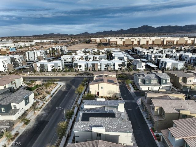 528 Thistleberry Avenue, Henderson, NV 89044